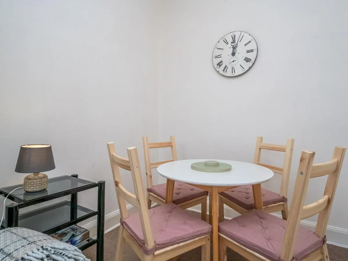 Cosy 1 Bed Flat In Historic Victorian Building 0*, Edinburgh