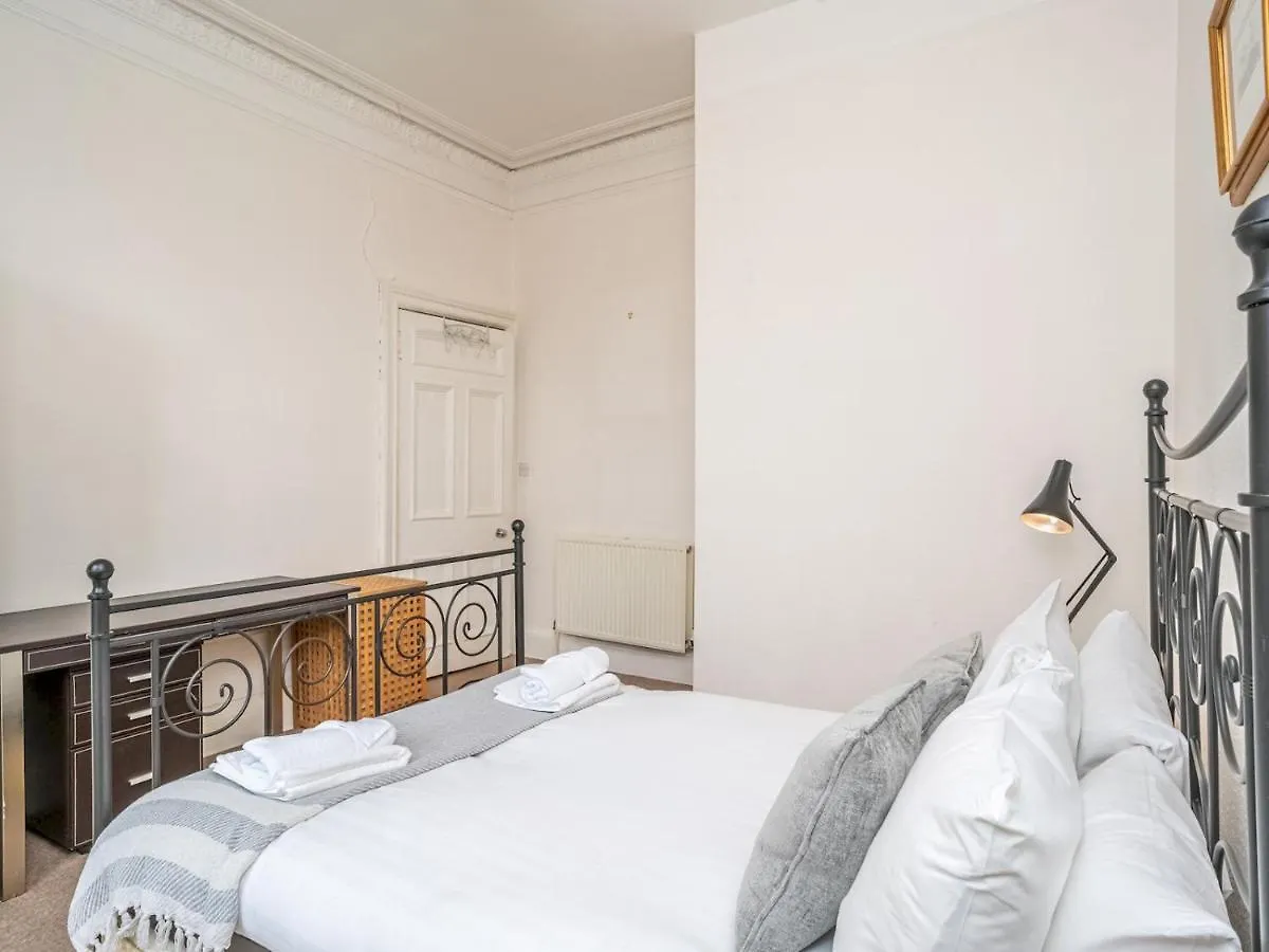 Apartment Cosy 1 Bed Flat In Historic Victorian Building