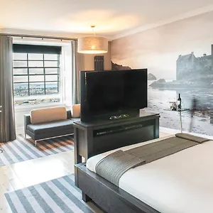 4* Hotel & Picardy Place